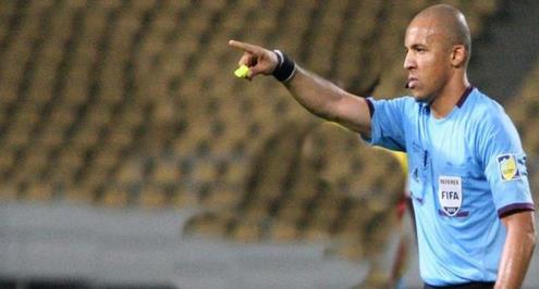 حكم الأهلى وبيدفيست ليلاكورة: أرفض الرد على البدرى.. ونور الدين الأولى بتقييم حكم الفيديو